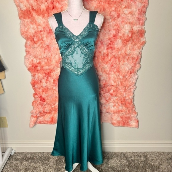 Miss Circle New York Teal Green Slip Gown 🧜🏼‍♀️💚 - Picture 2 of 11
